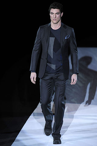 Giorgio Armani / - 2009-2010